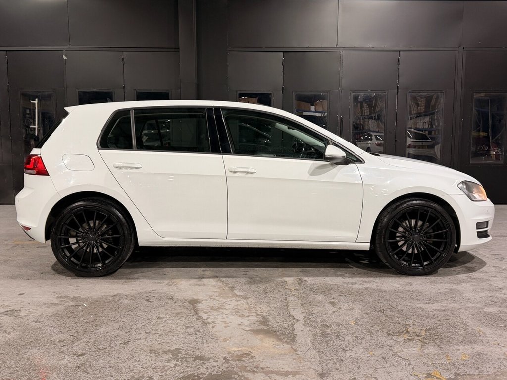 Used Volkswagen Golf 2015 for sale - 77692523: Photo 4