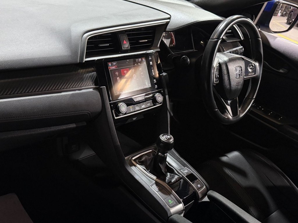 Used Honda Civic 2017 for sale - 77880041: Photo 39