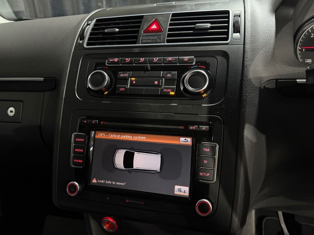 Used Volkswagen Touran 2011 for sale - 76792195: Photo 14