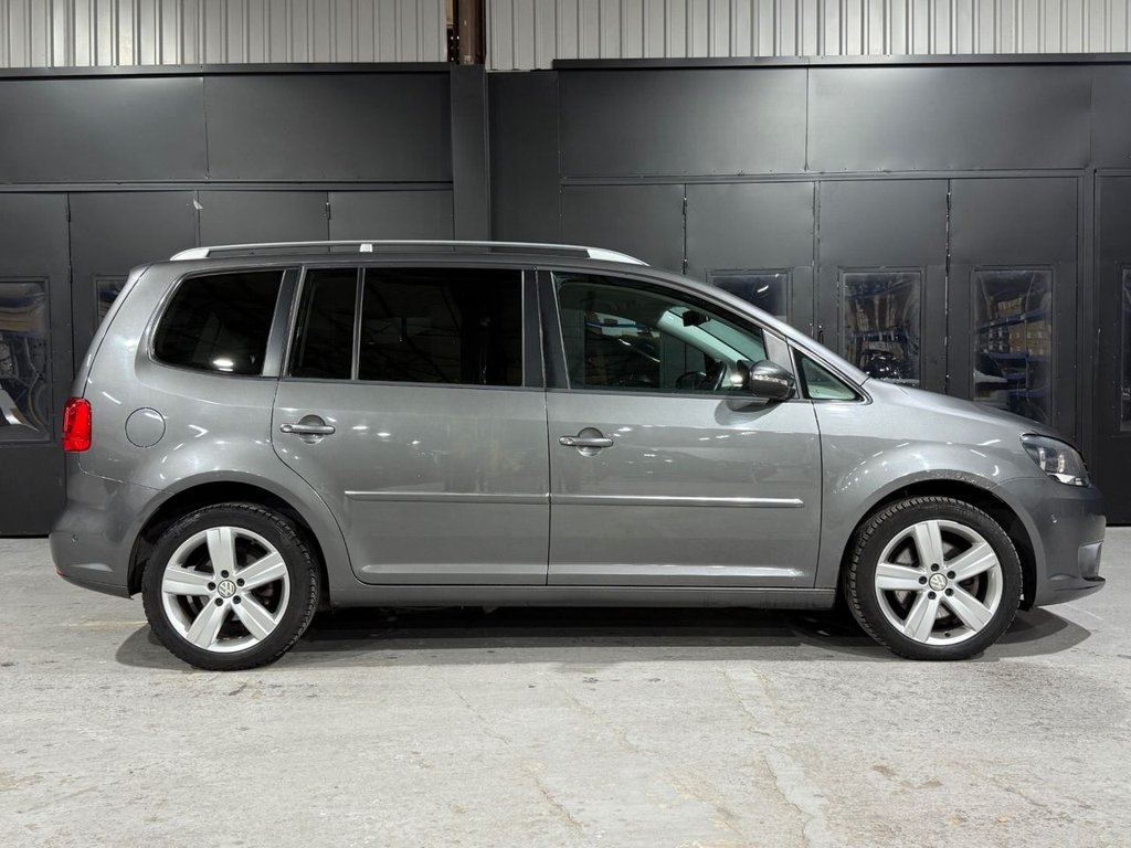 Used Volkswagen Touran 2011 for sale - 76792195: Photo 4