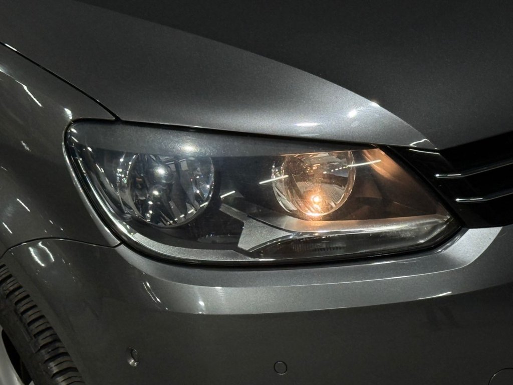 Used Volkswagen Touran 2011 for sale - 76792195: Photo 40