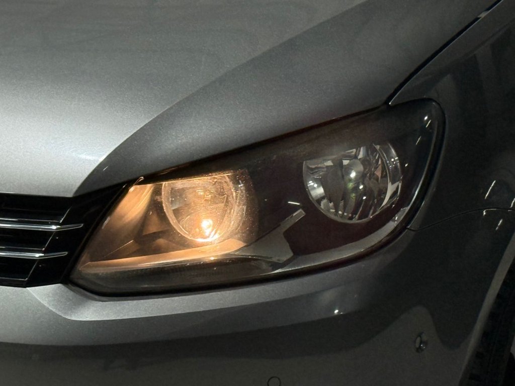 Used Volkswagen Touran 2011 for sale - 76792195: Photo 44