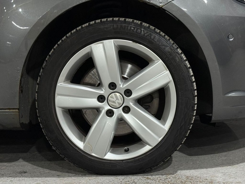 Used Volkswagen Touran 2011 for sale - 76792195: Photo 46