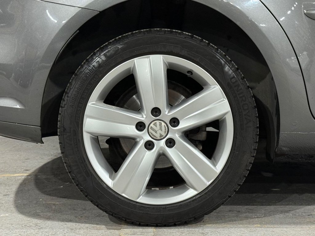 Used Volkswagen Touran 2011 for sale - 76792195: Photo 47