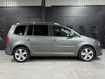 Used Volkswagen Touran 2011 for sale - 76792195: Photo