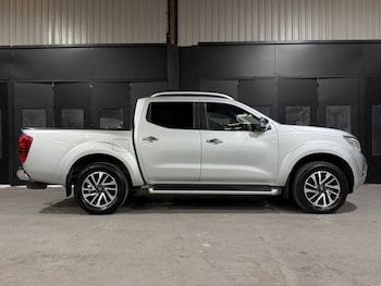 Used Nissan Navara 2017 for sale - 79322763: Photo