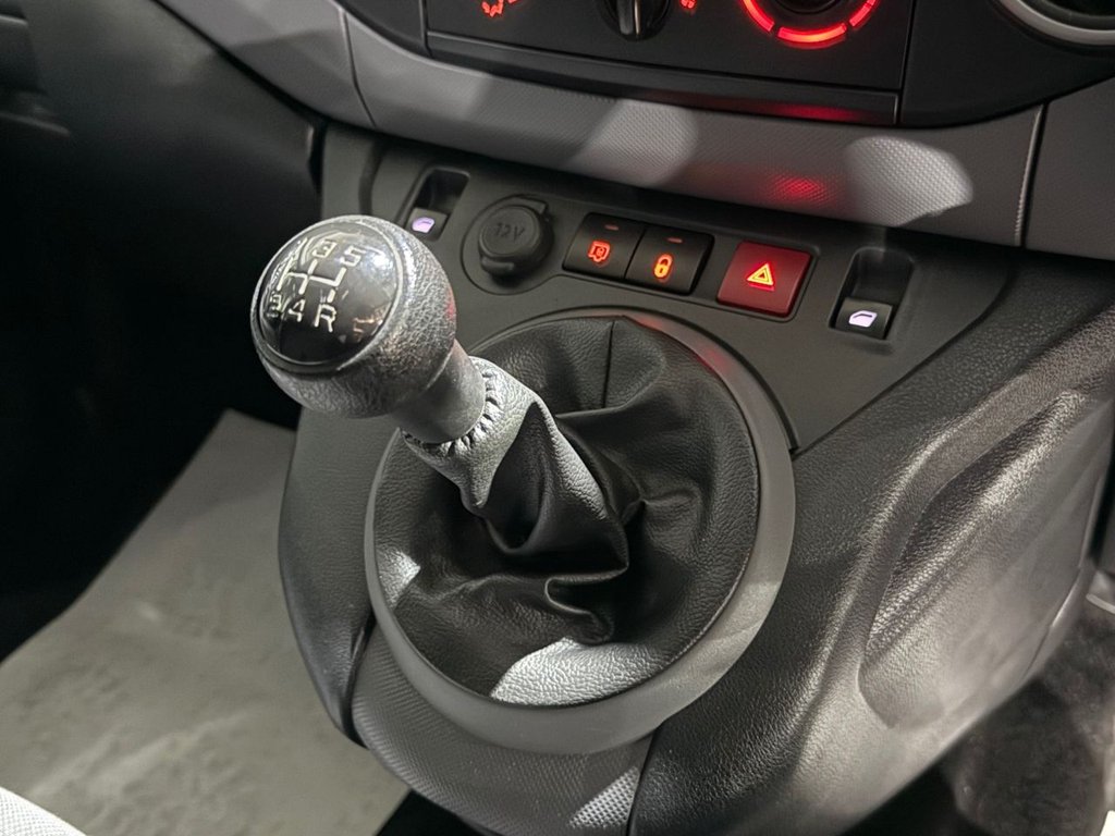 Used Peugeot Partner 2017 for sale - 76632457: Photo 12