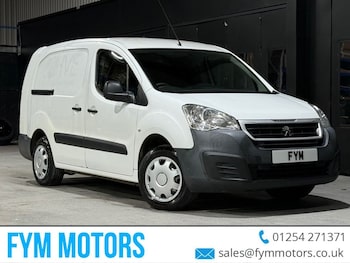Used Peugeot Partner 2017 for sale - 76632457: Photo