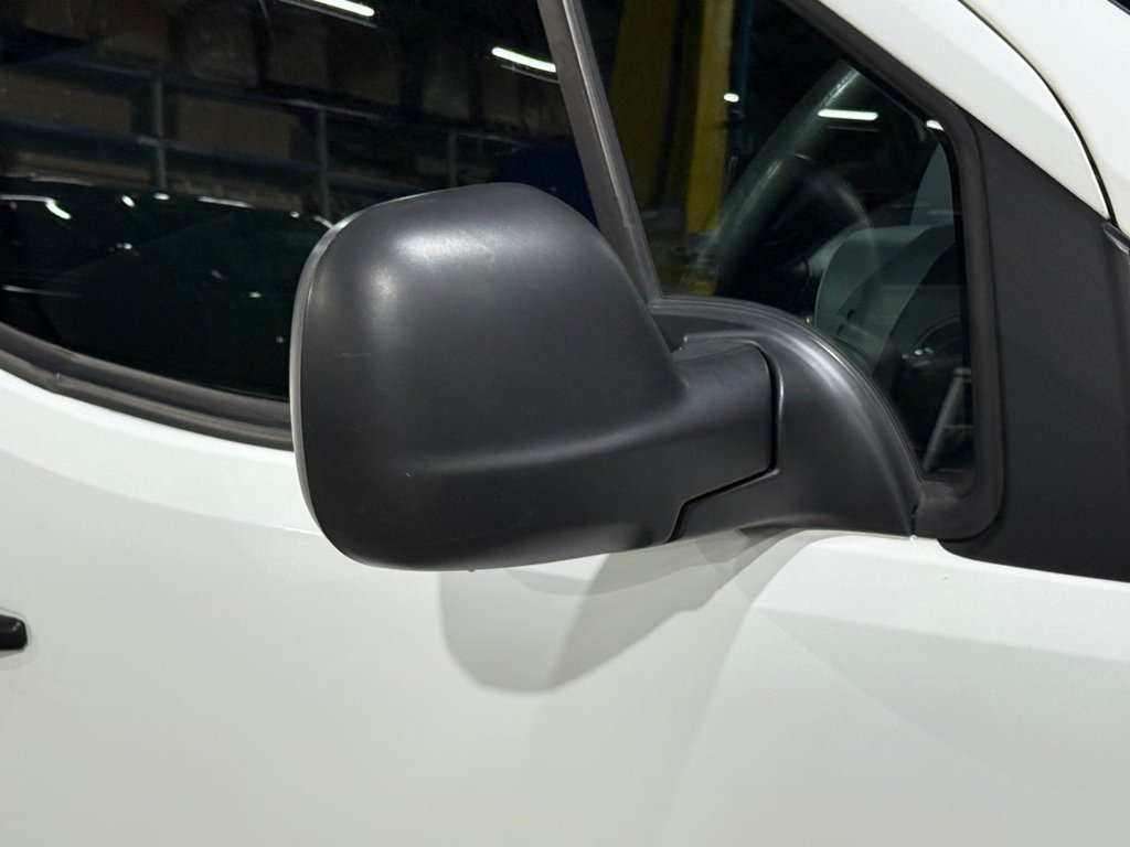 Used Peugeot Partner 2017 for sale - 76632457: Photo 43