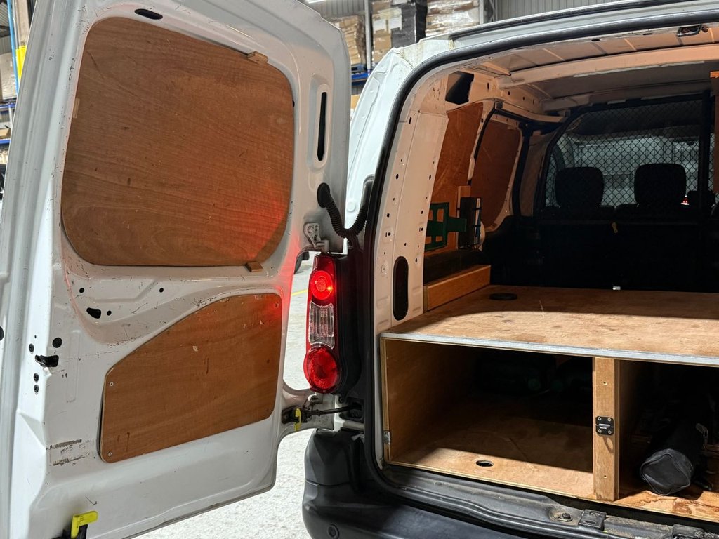 Used Peugeot Partner 2017 for sale - 76632457: Photo 46