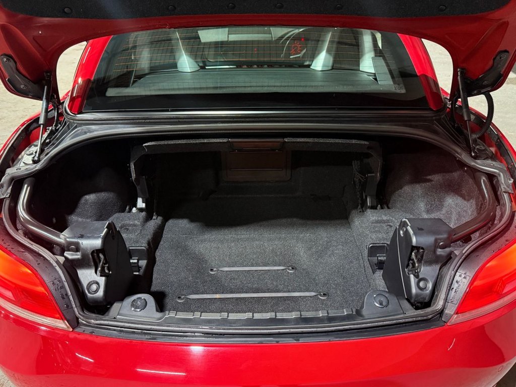 Used BMW Z4 2012 for sale - 76698797: Photo 32