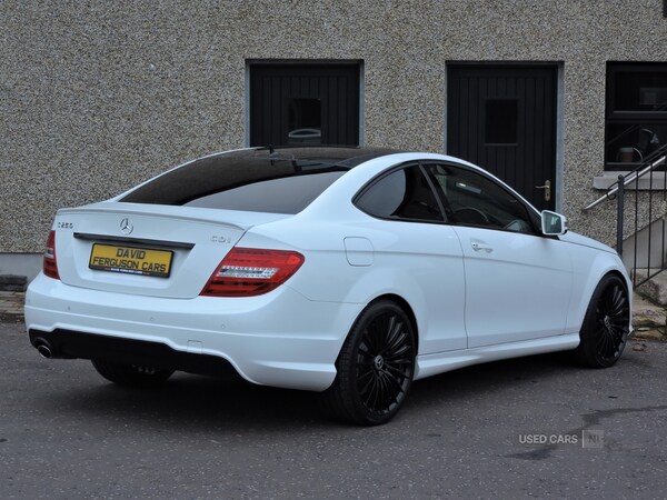 Used Mercedes-Benz C-Class 2014 for sale - 73151539: Photo 11