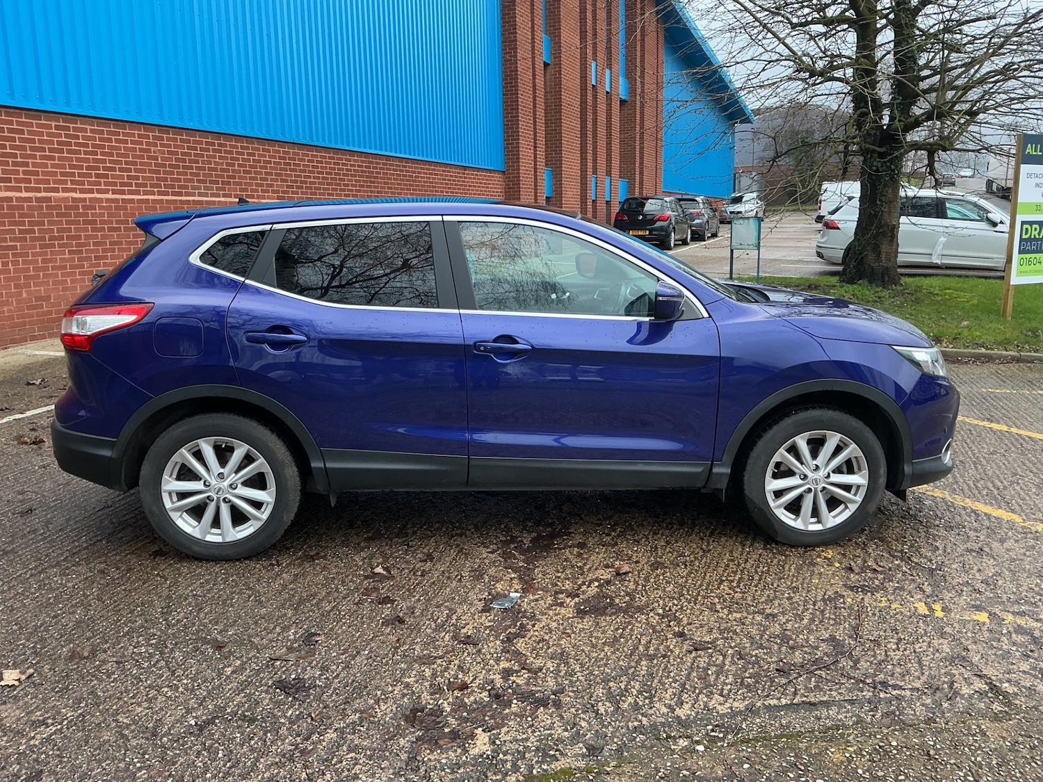 Used Nissan Qashqai 2014 for sale - 77637000: Photo 4