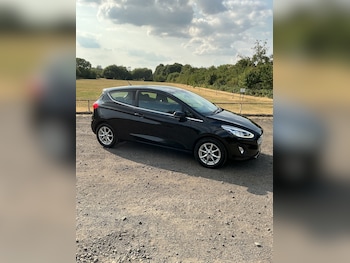 Used Ford Fiesta 2018 for sale - 79302325: Photo