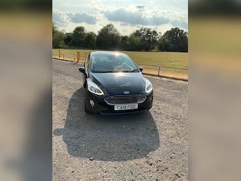 Used Ford Fiesta 2018 for sale - 79302325: Photo