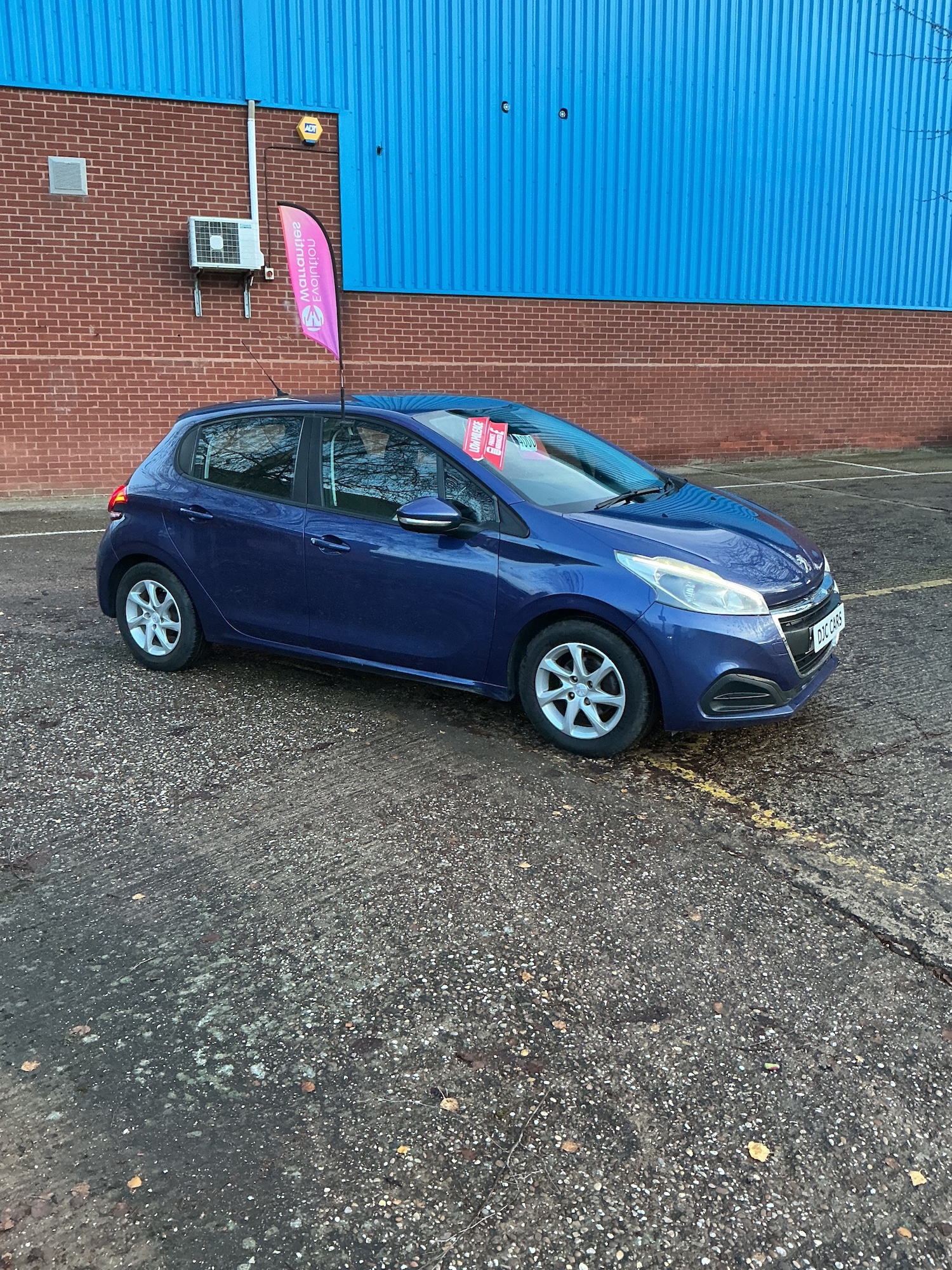 Used Peugeot 208 2015 for sale - 77055713: Photo 7