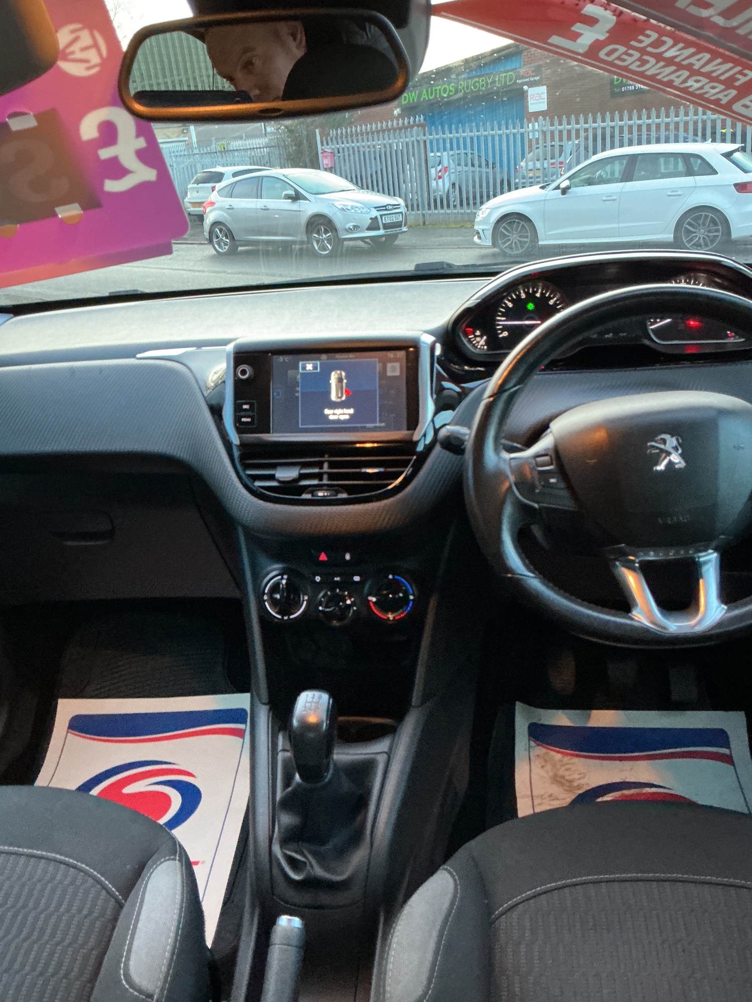 Used Peugeot 208 2015 for sale - 77055713: Photo 9