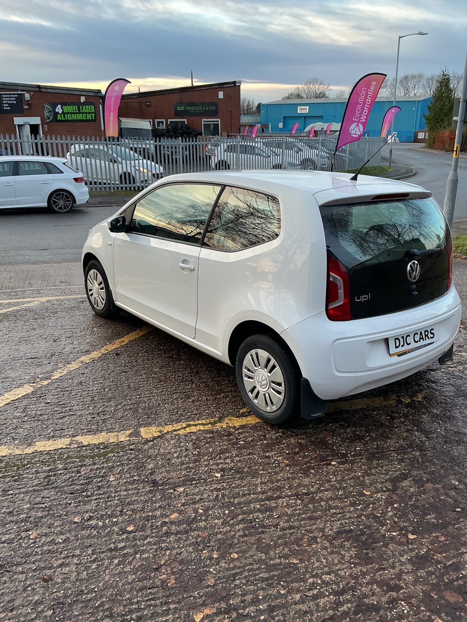 Used Volkswagen up! 2013 for sale - 77055701: Photo 6