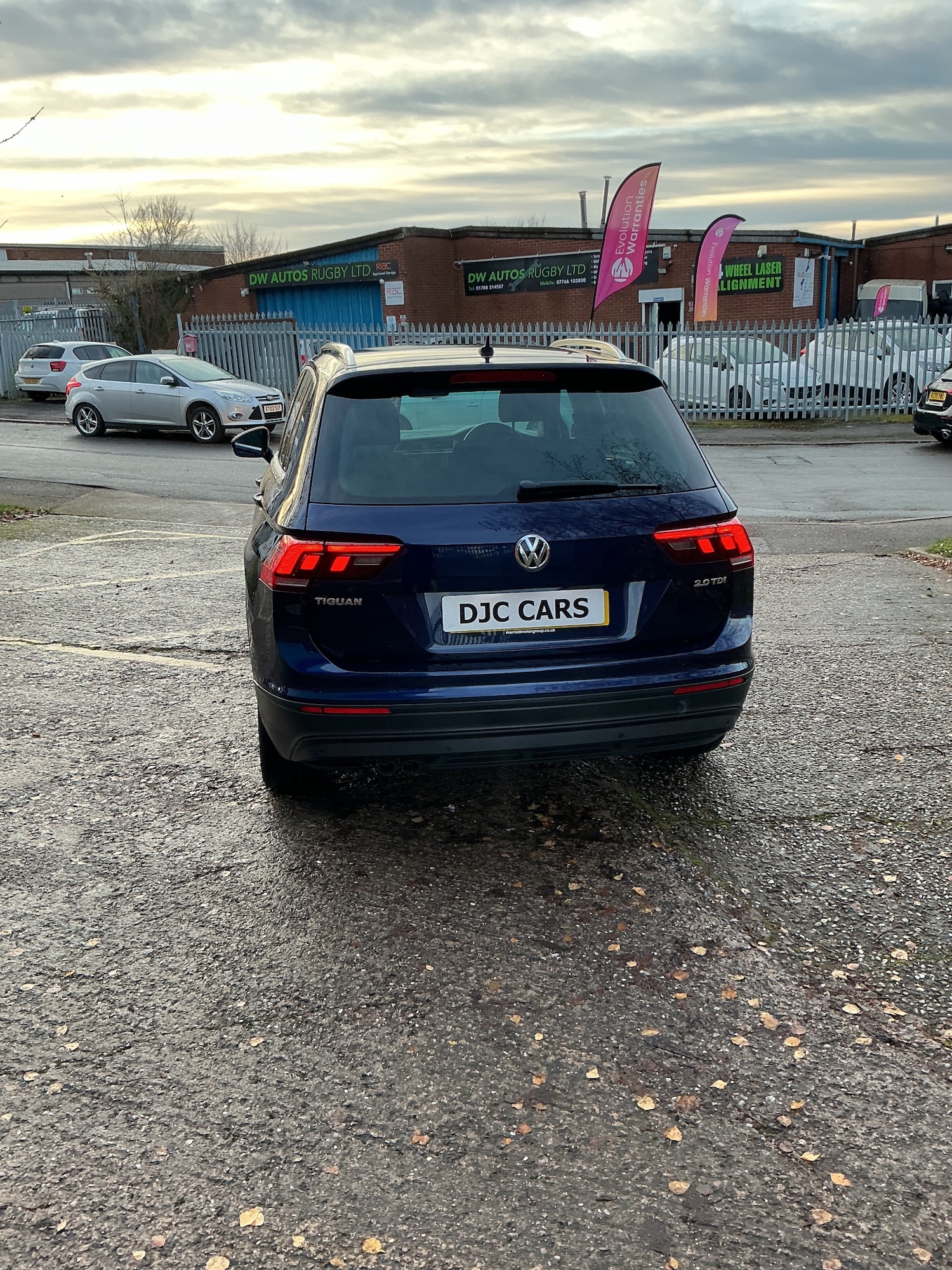 Used Volkswagen Tiguan 2017 for sale - 76933301: Photo 4