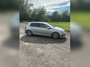 Used Volkswagen Golf 2017 for sale - 78945236: Photo