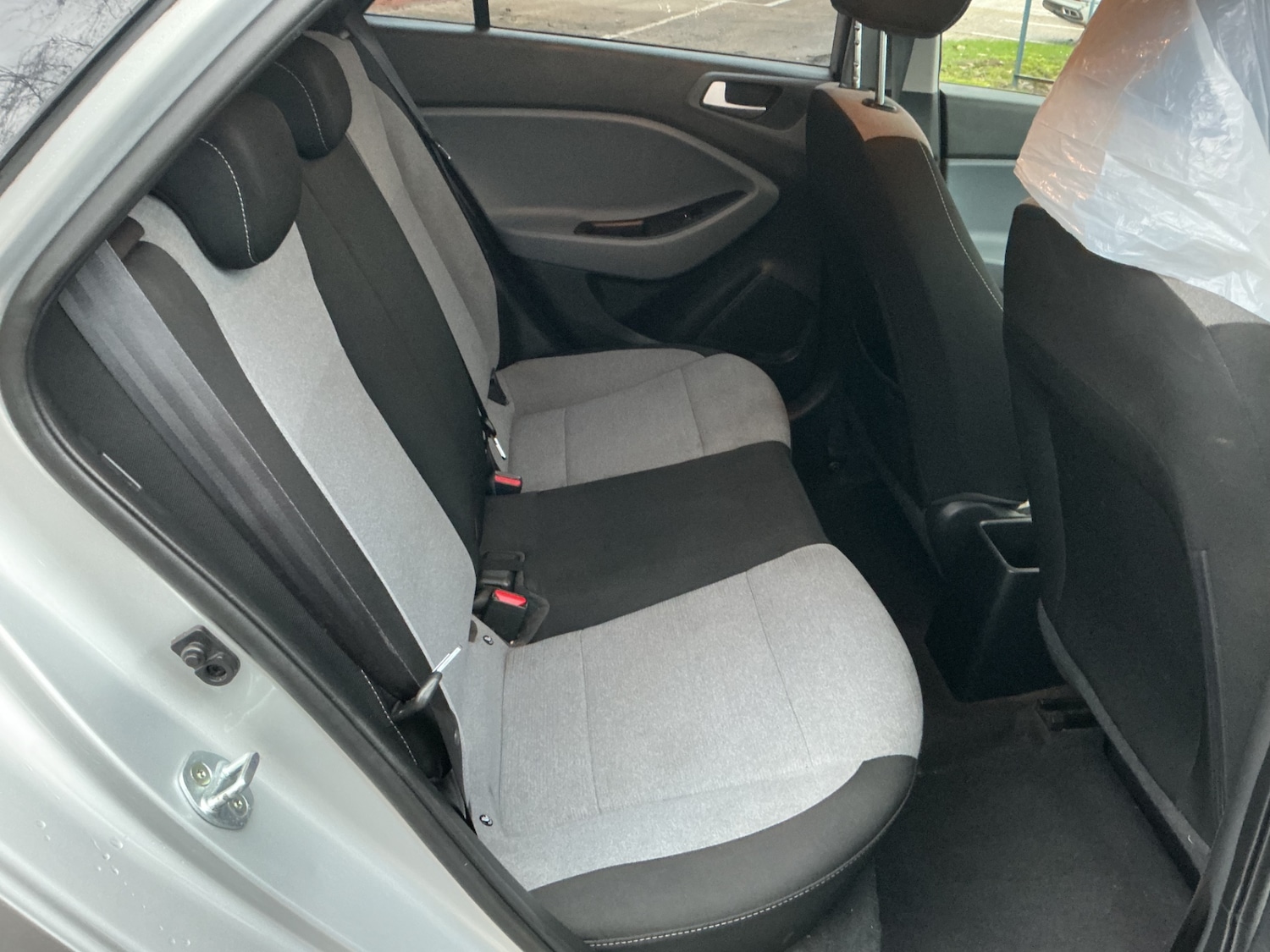 Used Hyundai i20 2015 for sale - 77636902: Photo 10