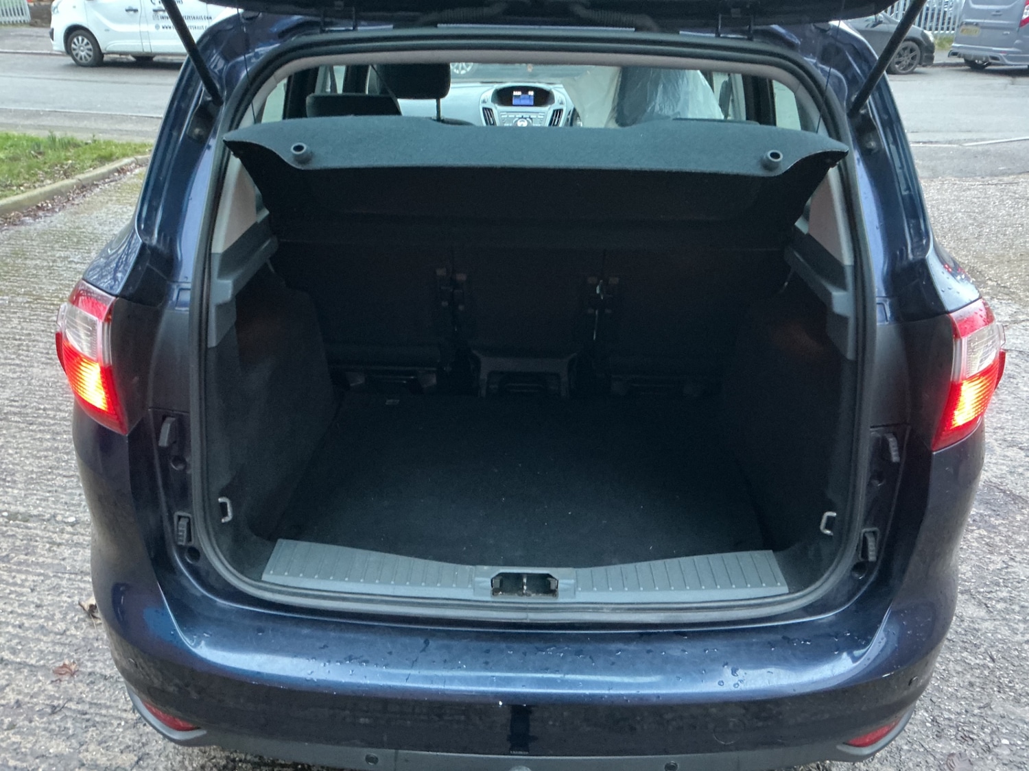 Used Ford C-Max 2011 for sale - 77636893: Photo 11