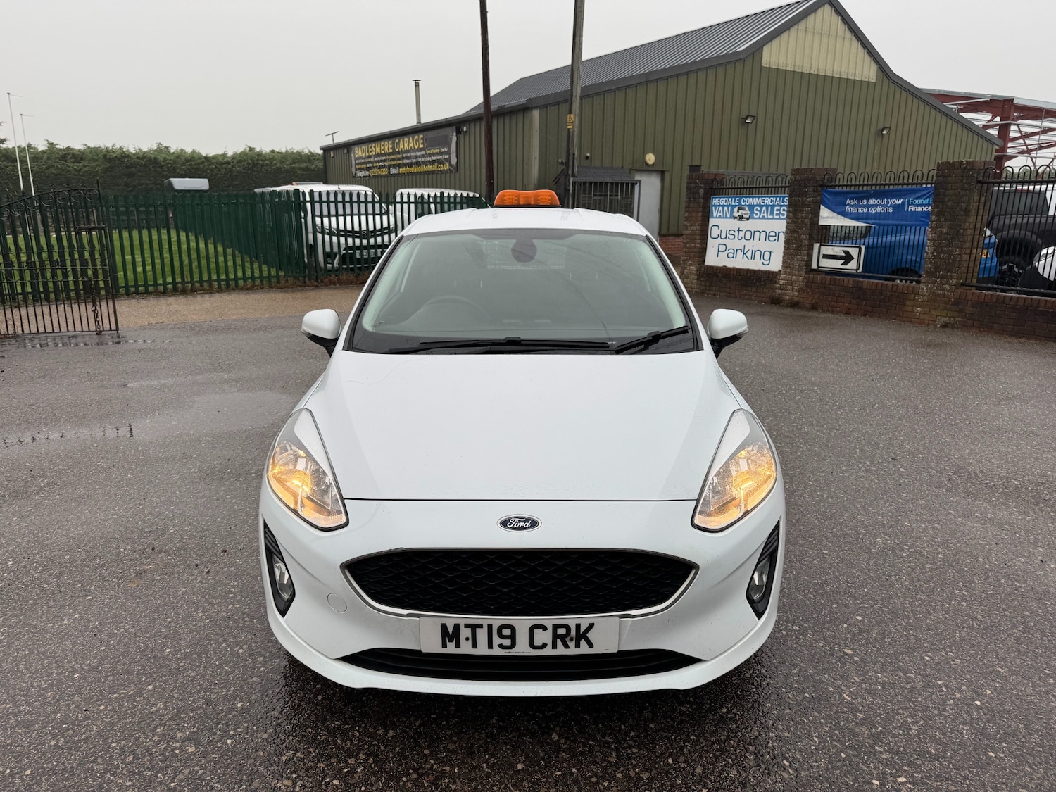 Used Ford Fiesta 2019 for sale - 76273421: Photo 2