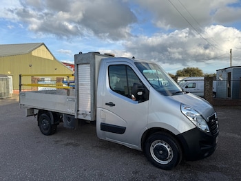 Vauxhall - Movano