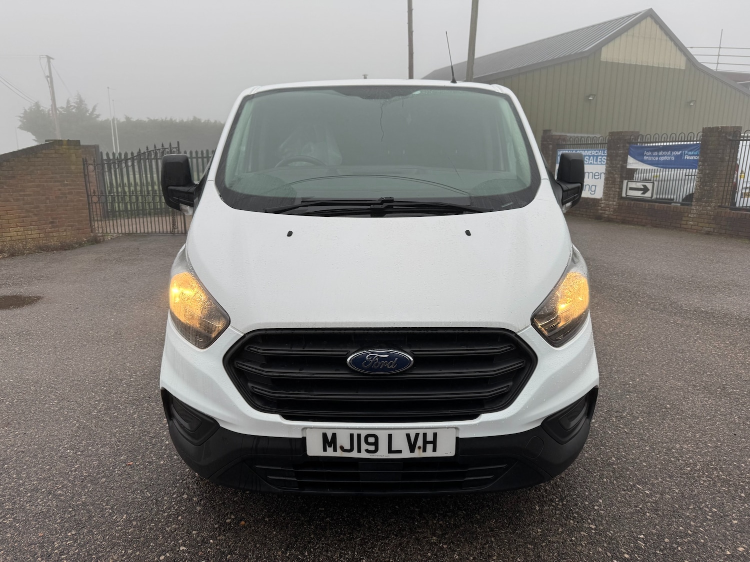 Used Ford Transit Custom 2019 for sale - 76518632: Photo 2