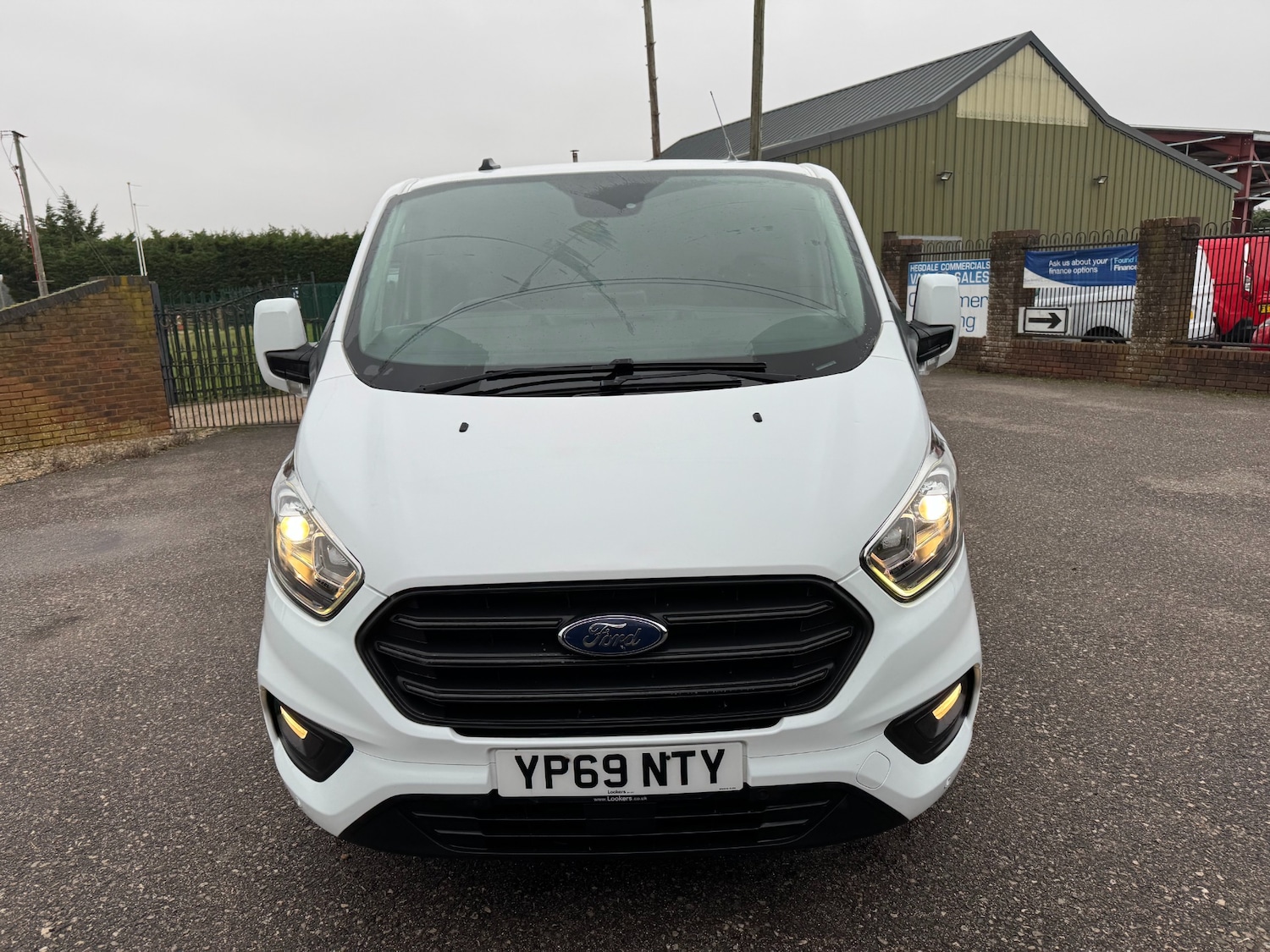 Used Ford Transit Custom 2019 for sale - 77417188: Photo 2