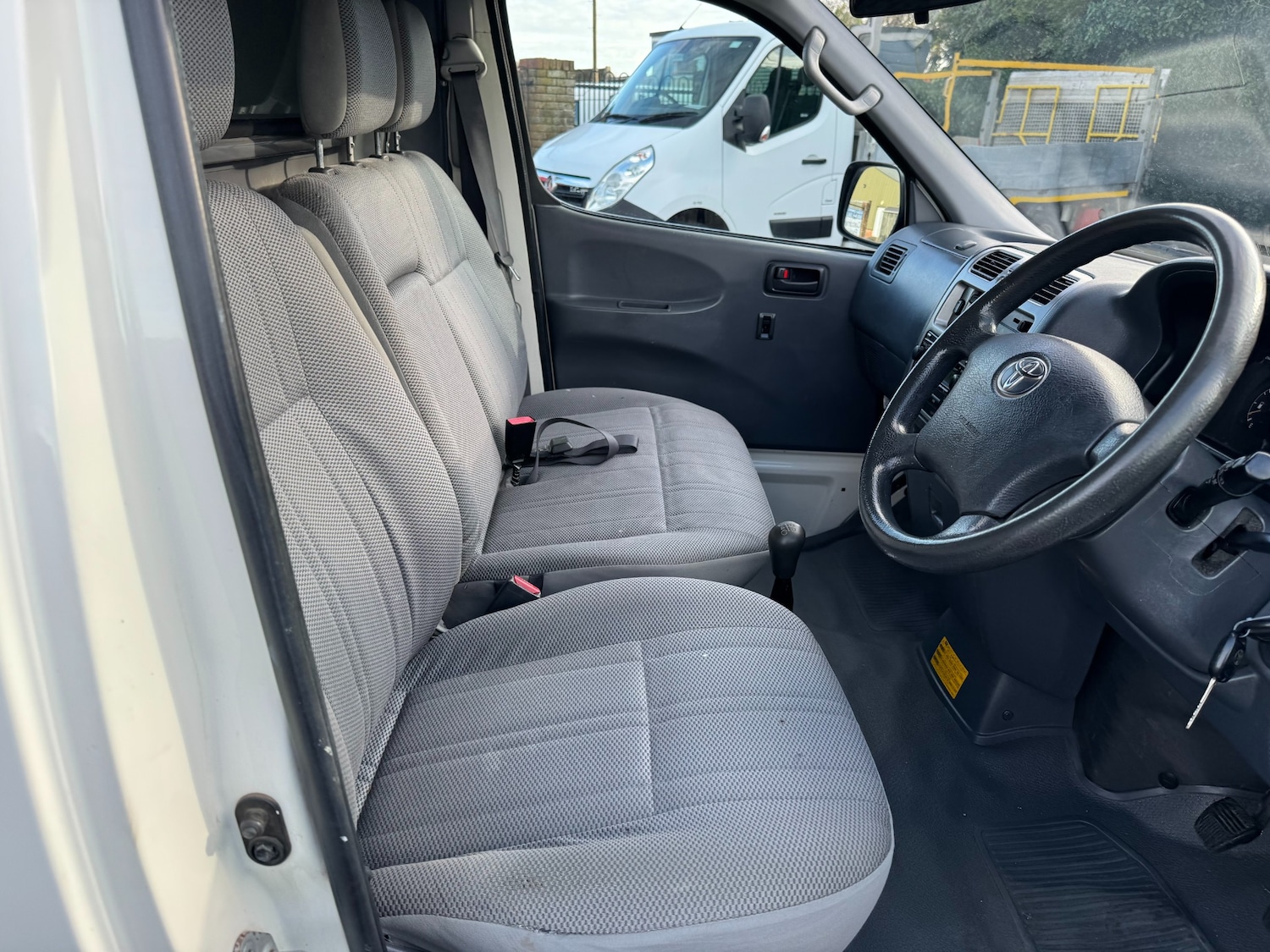 Used Toyota HiAce 2007 for sale - 77447752: Photo 8