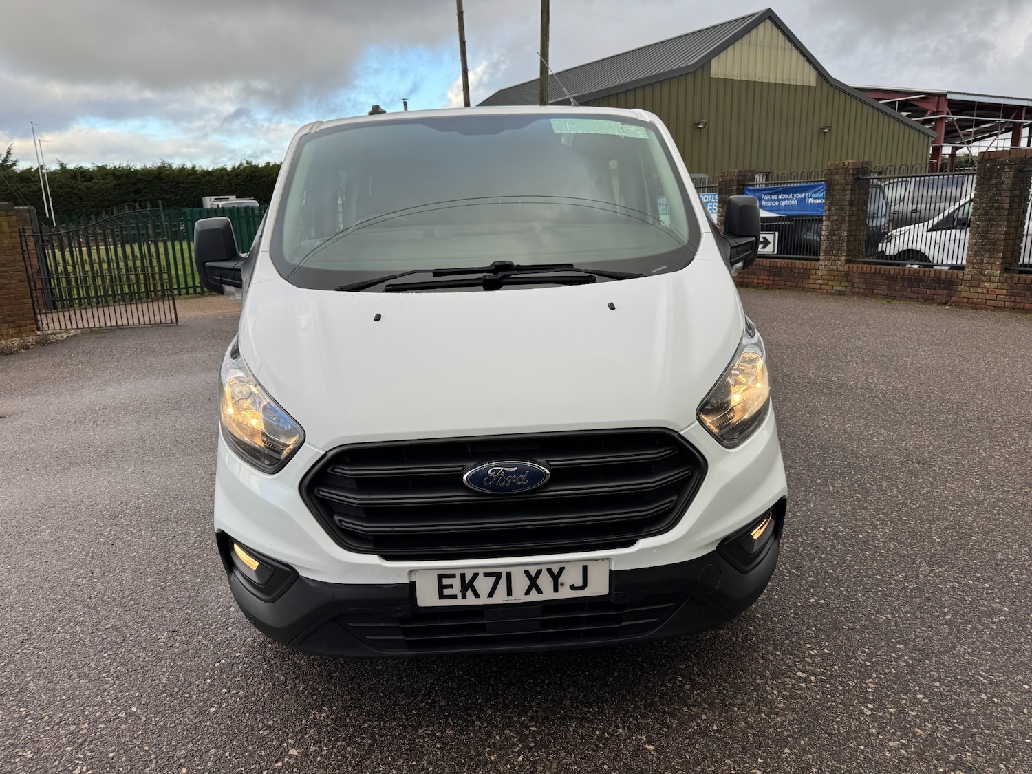 Used Ford Transit Custom 2021 for sale - 77137852: Photo 2