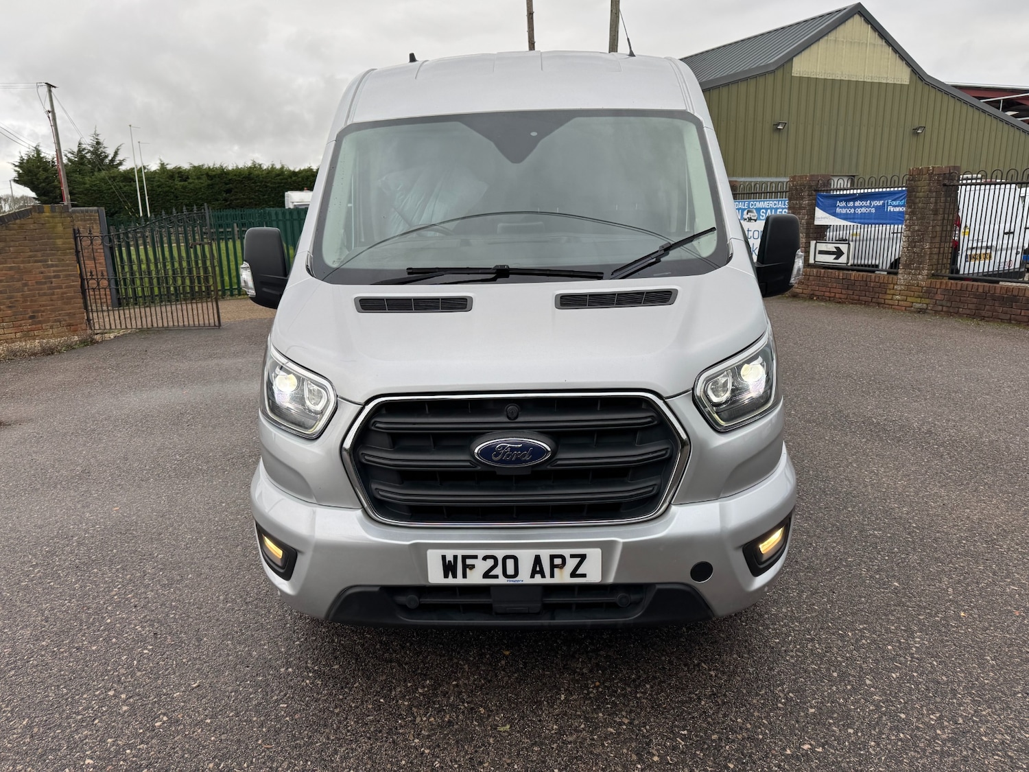 Used Ford Transit 2020 for sale - 76662842: Photo 2