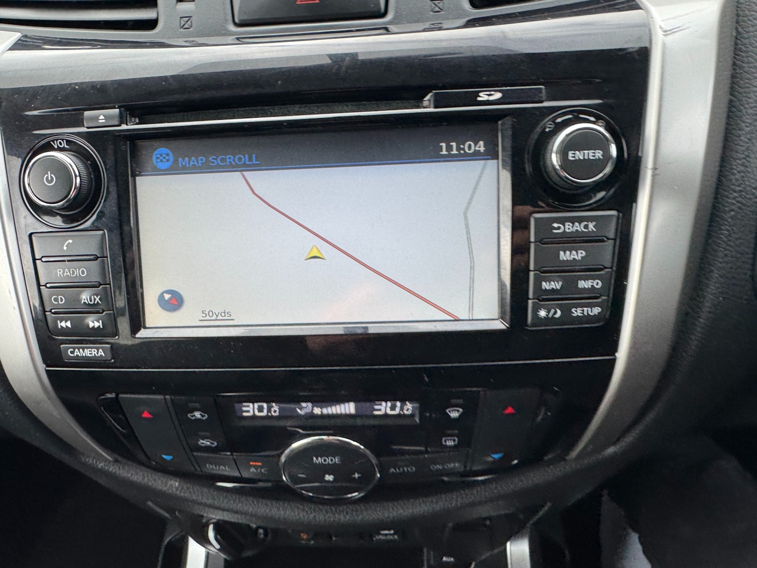 Used Nissan Navara 2018 for sale - 77661888: Photo 12