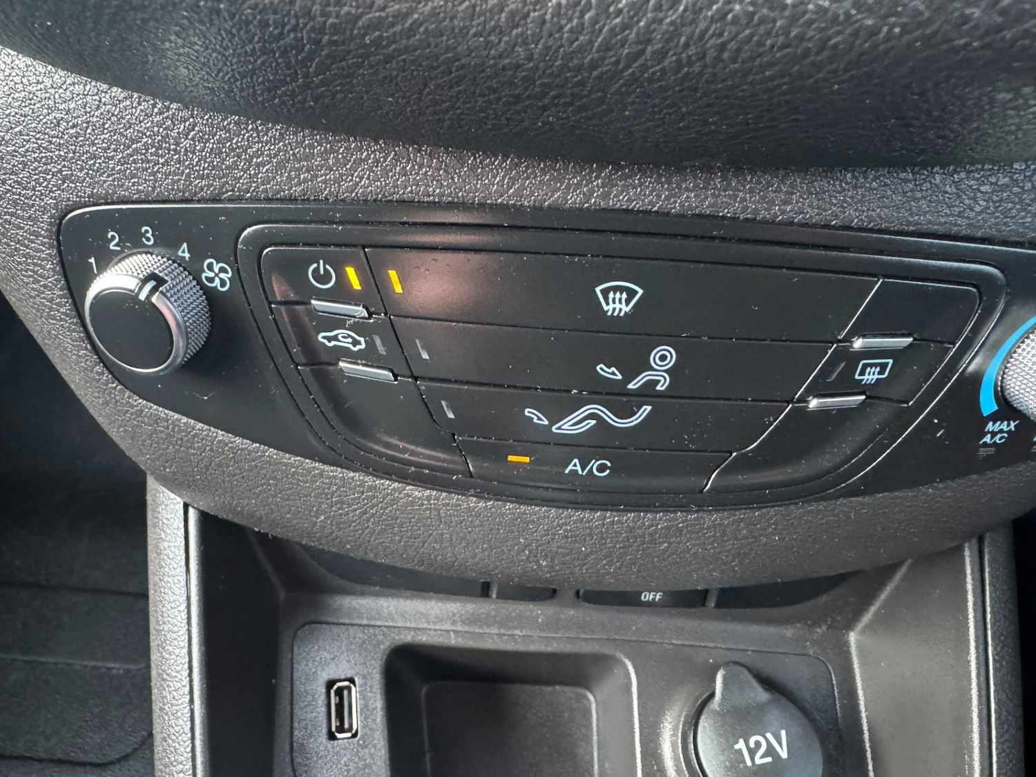 Used Ford Transit Courier 2021 for sale - 77350407: Photo 11