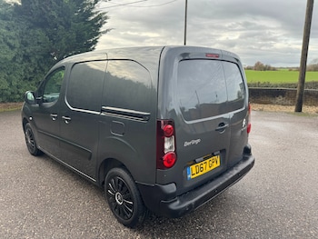 Used Citroen Berlingo 2017 for sale - 76853657: Photo