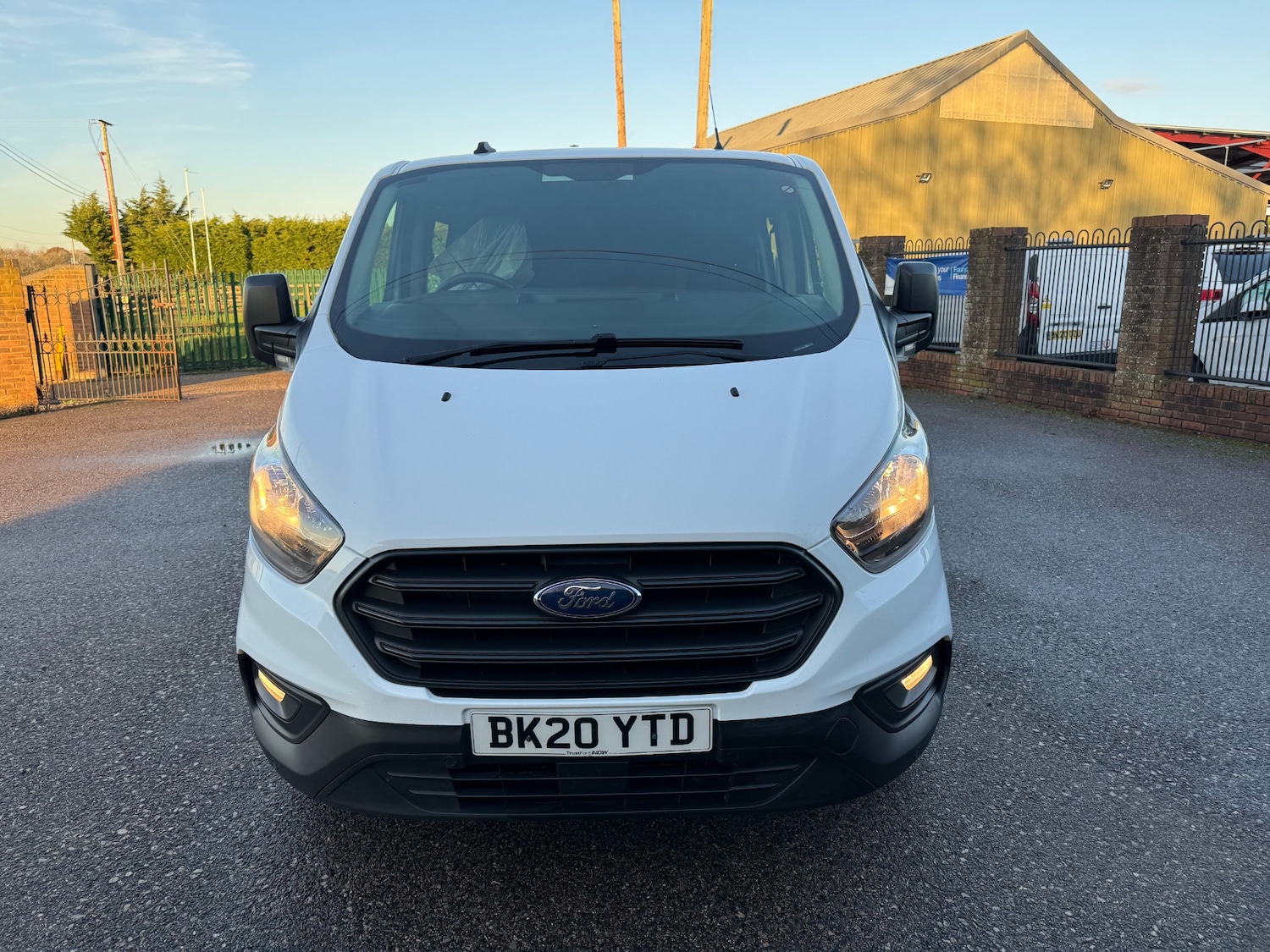 Used Ford Transit Custom 2020 for sale - 76662870: Photo 2