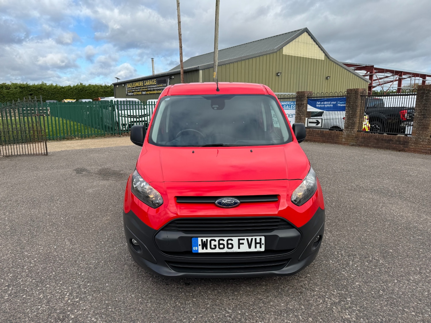 Used Ford Transit Connect 2016 for sale - 76391837: Photo 2