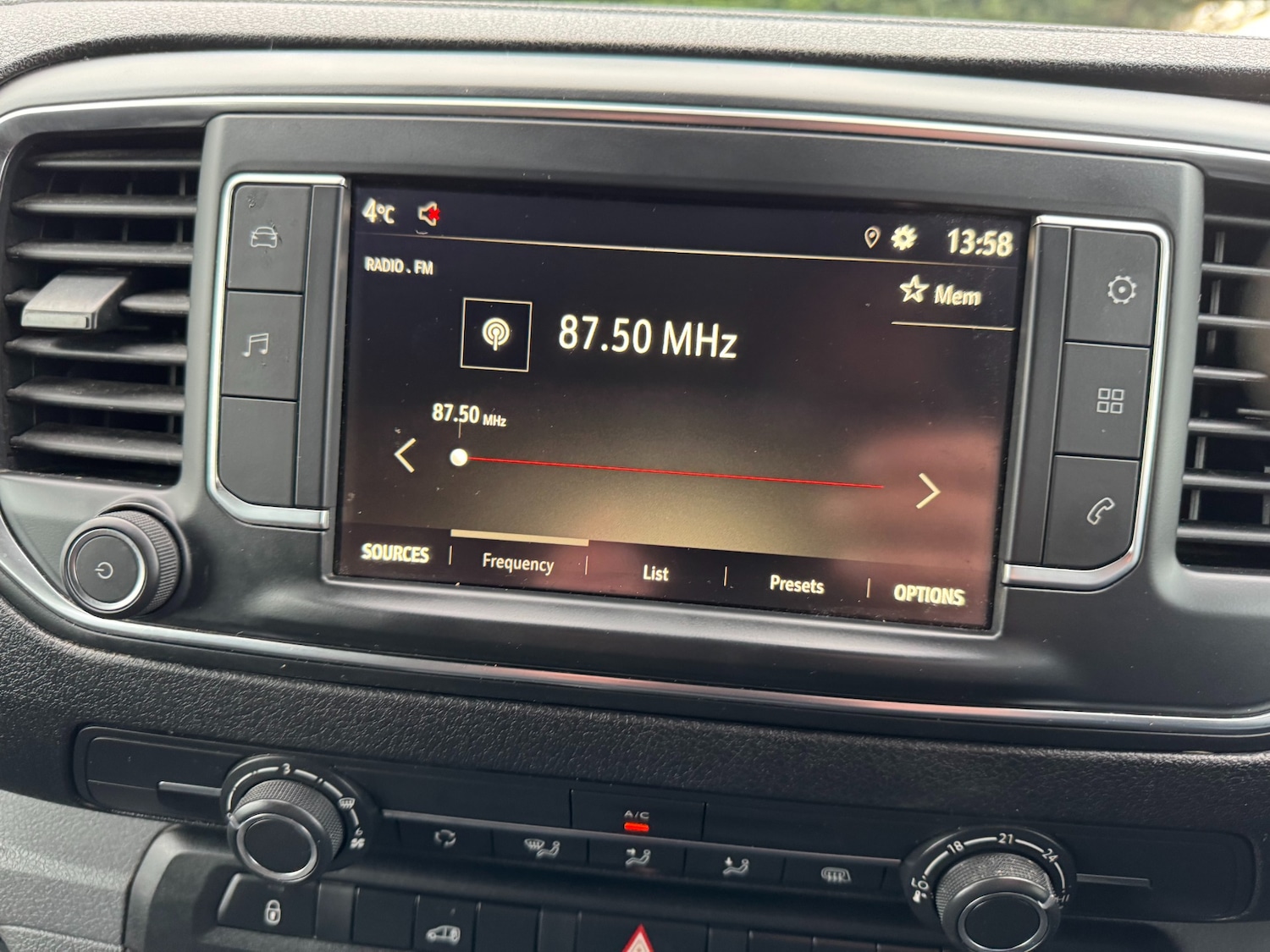 Used Vauxhall Vivaro 2021 for sale - 76611104: Photo 11