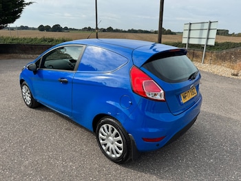 Used Ford Fiesta 2017 for sale - 76145794: Photo 4