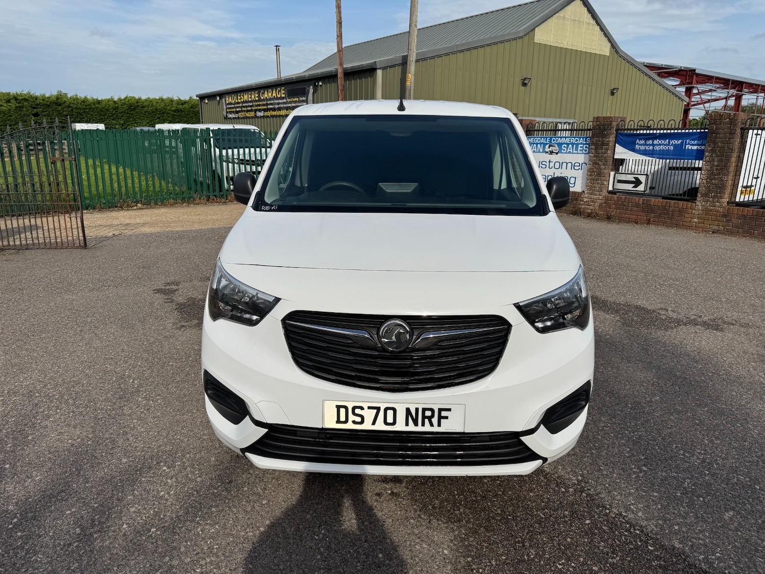 Used Vauxhall Combo 2020 for sale - 76035952: Photo 2