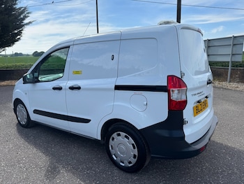 Used Ford Transit Courier 2021 for sale - 78486530: Photo