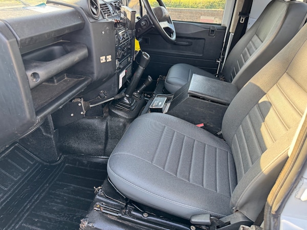 Used Land Rover Defender 2014 for sale - 76221910: Photo 8