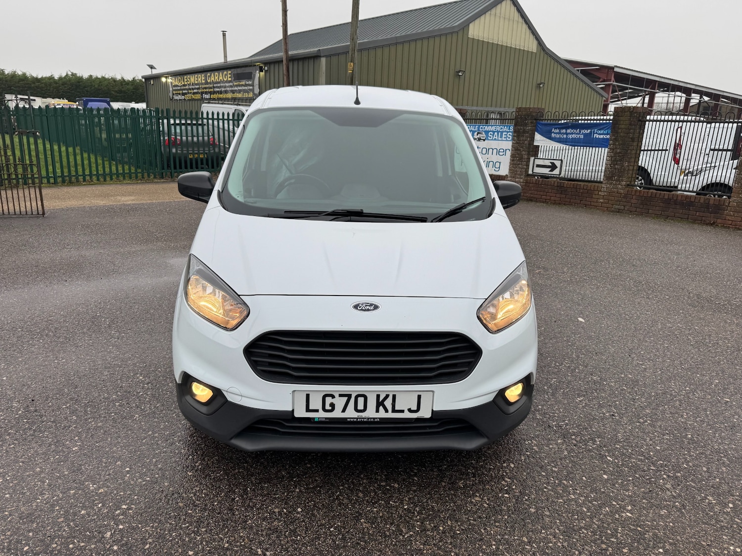 Used Ford Transit Courier 2020 for sale - 77501269: Photo 2
