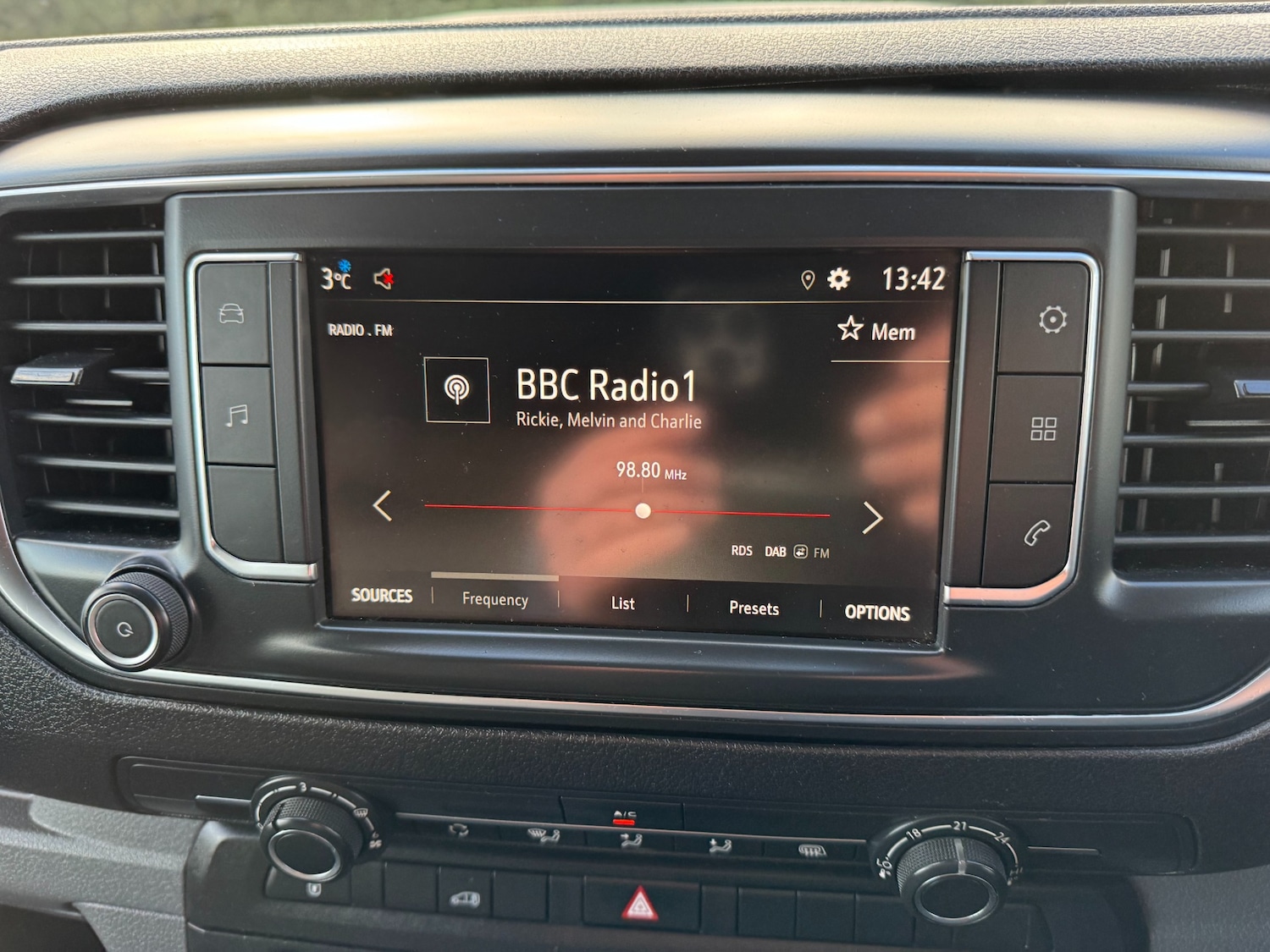 Used Vauxhall Vivaro 2019 for sale - 76638773: Photo 11