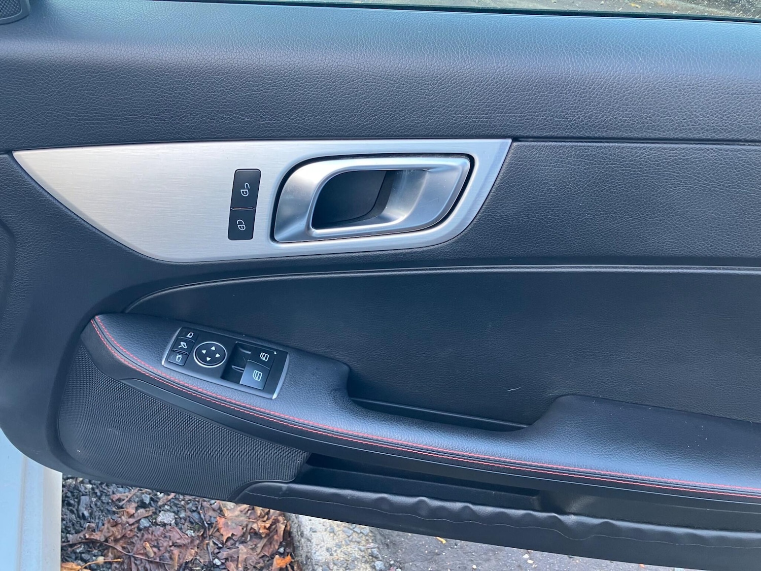 Used Mercedes-Benz SLK 2015 for sale - 76781542: Photo 14