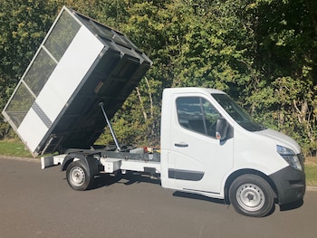 Nissan NV400 feature image