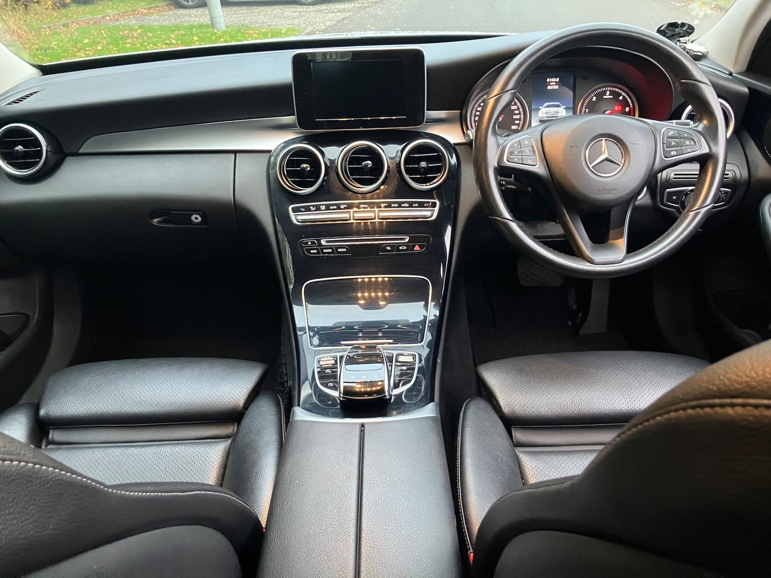 Used Mercedes-Benz C Class 2017 for sale - 76781113: Photo 11