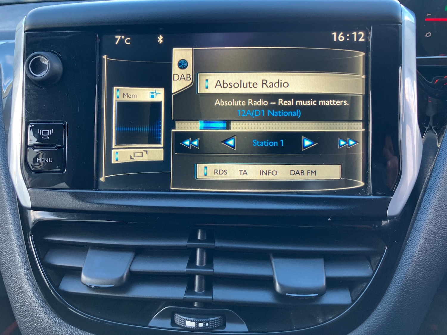 Used Peugeot 208 2013 for sale - 77897447: Photo 17