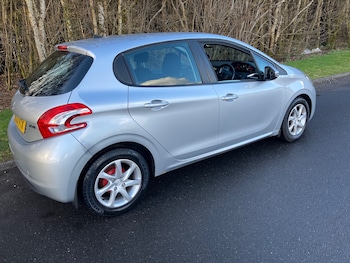 Used Peugeot 208 2013 for sale - 77897447: Photo